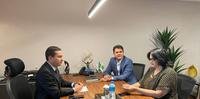 Reunião da ex-ministra Damares Alves com o presidente do Republicanos e o dirigente do partido no DF