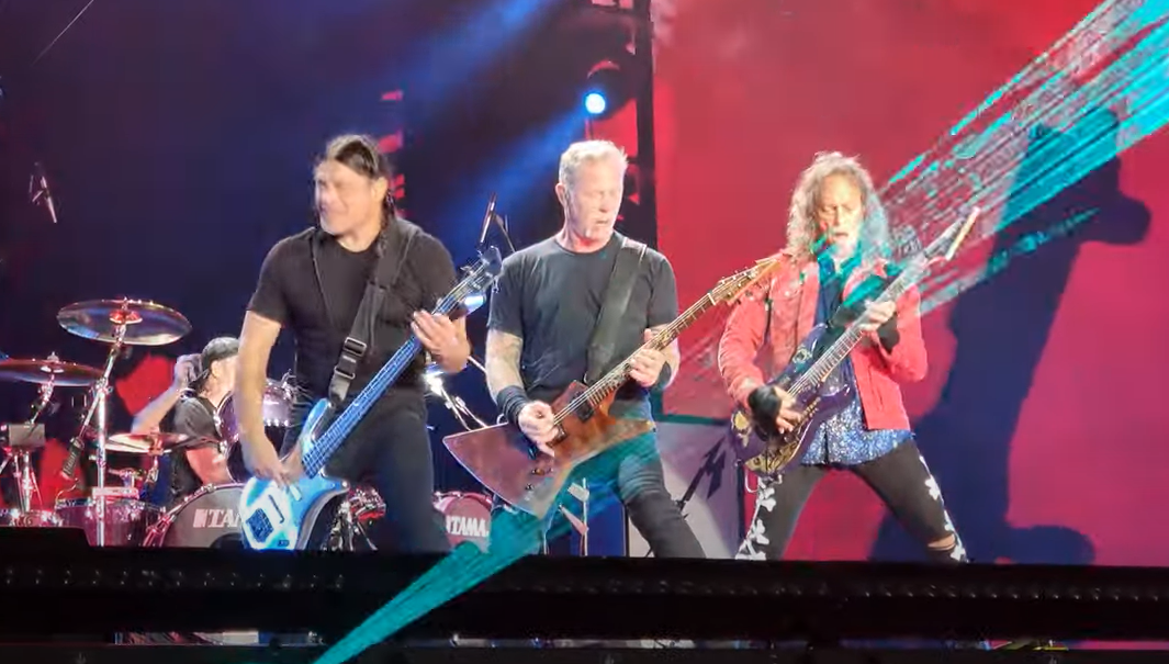 O show mostrou que os integrantes, beirando os 60 anos, ainda est&atilde;o em plena forma