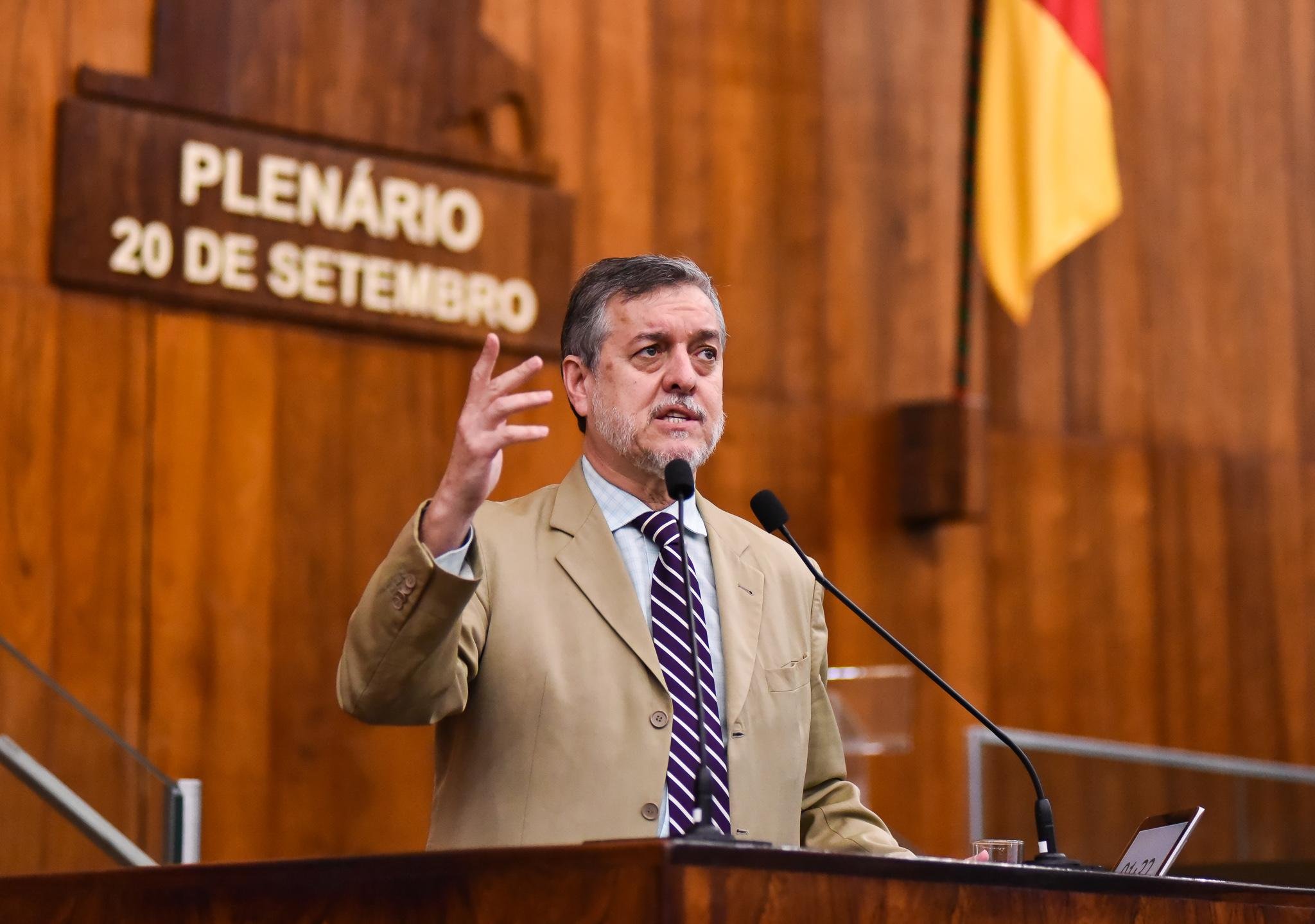 A indica&ccedil;&atilde;o de Edson Brum ao TCE foi aprovada na Assembleia em abril