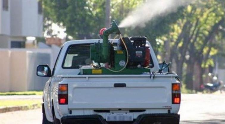 Em Tr&ecirc;s Passos, o fumac&ecirc; &eacute; uma das a&ccedil;&otilde;es para eliminar mosquitos adultos e reduzir os casos de dengue