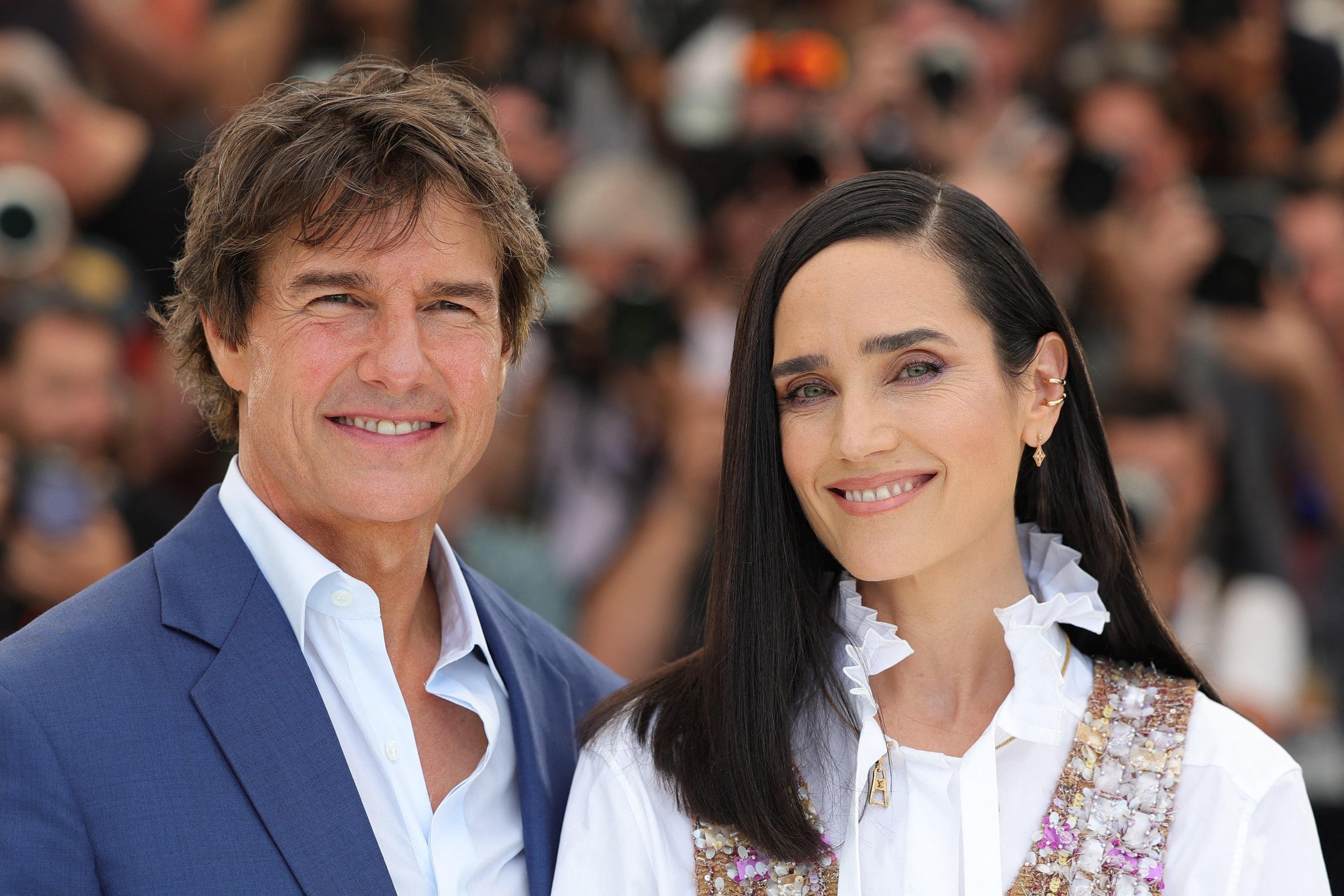 Os atores Tom Cruise e Jennifer Connelly no tapete vermelho do Festival de Cannes 2022