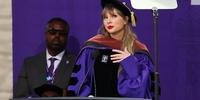 Taylor Swift se forma em universidade de Nova York