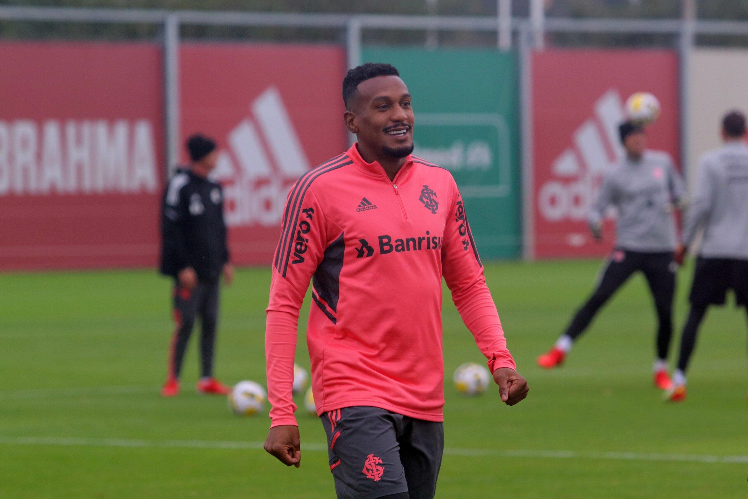 Edenilson disputou 306 jogos e marcou 48 gols pelo Inter