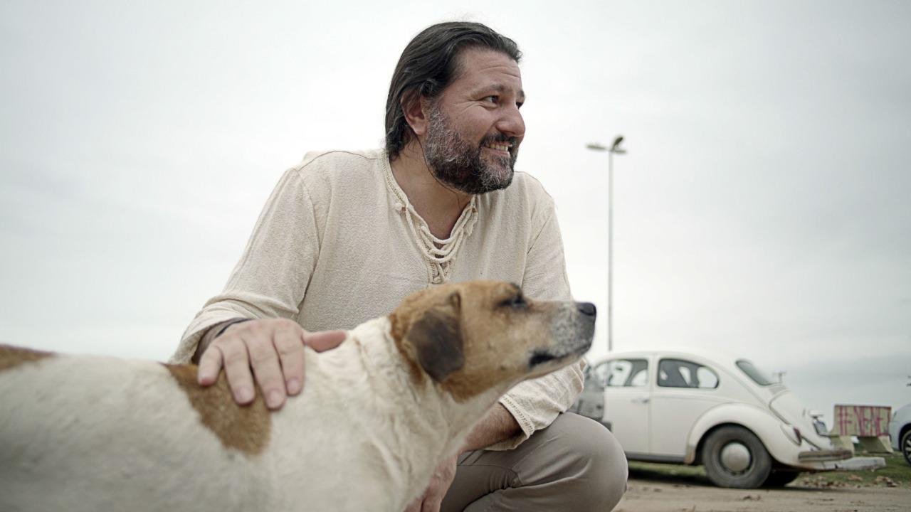 O m&uacute;sico se autodenomina um cancionista guaipeca