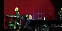 Elton John em show realizado em Porto Alegre
