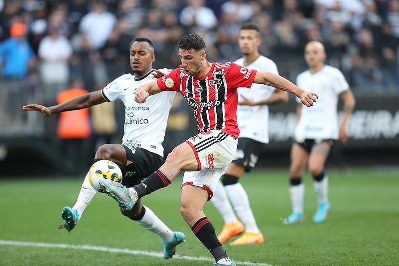 Corinthians buscou empate para seguir na lideran&ccedil;a do Brasileir&atilde;o