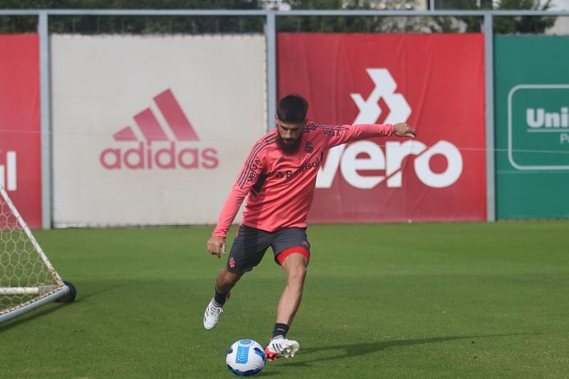 Bruno M&eacute;ndez disputou 48 partidas com a camisa colorada