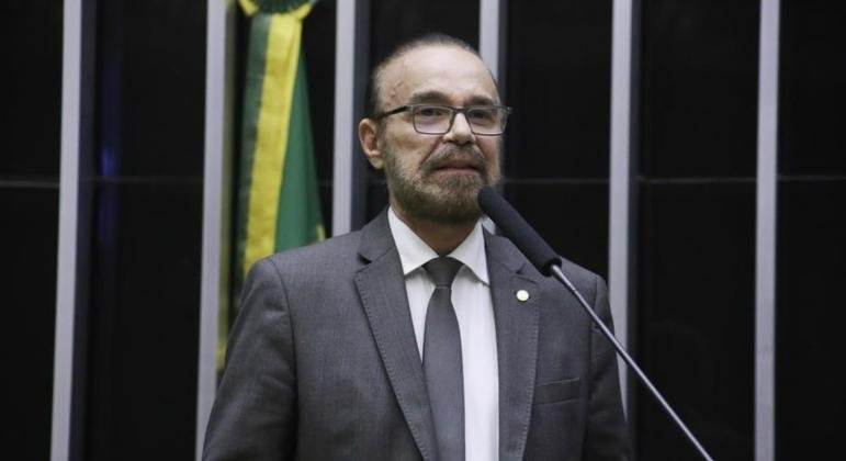 O deputado federal Lincoln Portela &eacute; um dos candidatos para a vaga