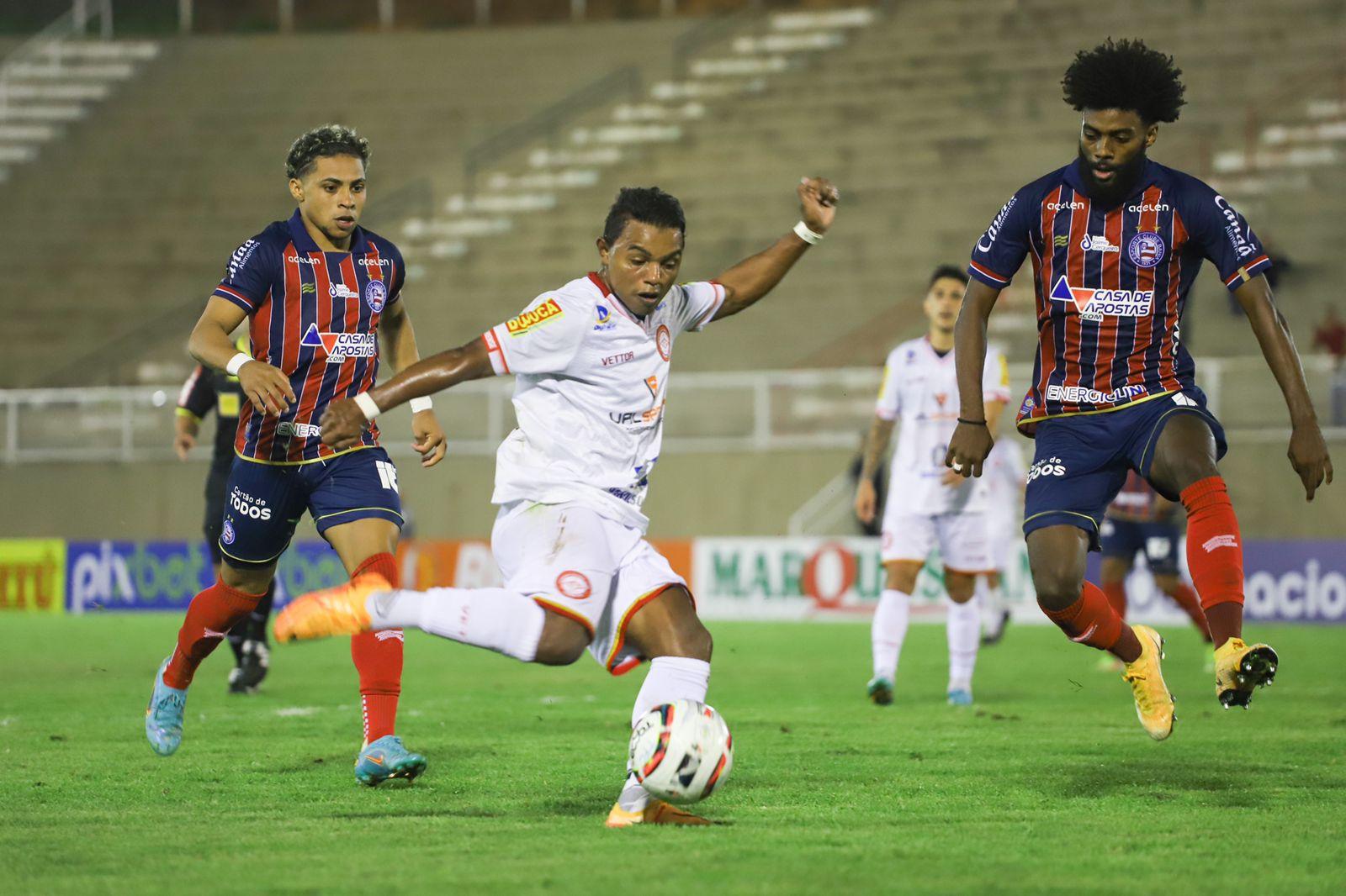 Foi a primeira vit&oacute;ria da hist&oacute;ria do clube na S&eacute;rie B