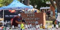 Homenagens aos mortos no massacre da escola primária Robb, em Uvalde, no Texas