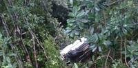 Veículo foi encontrado em meio a matagal