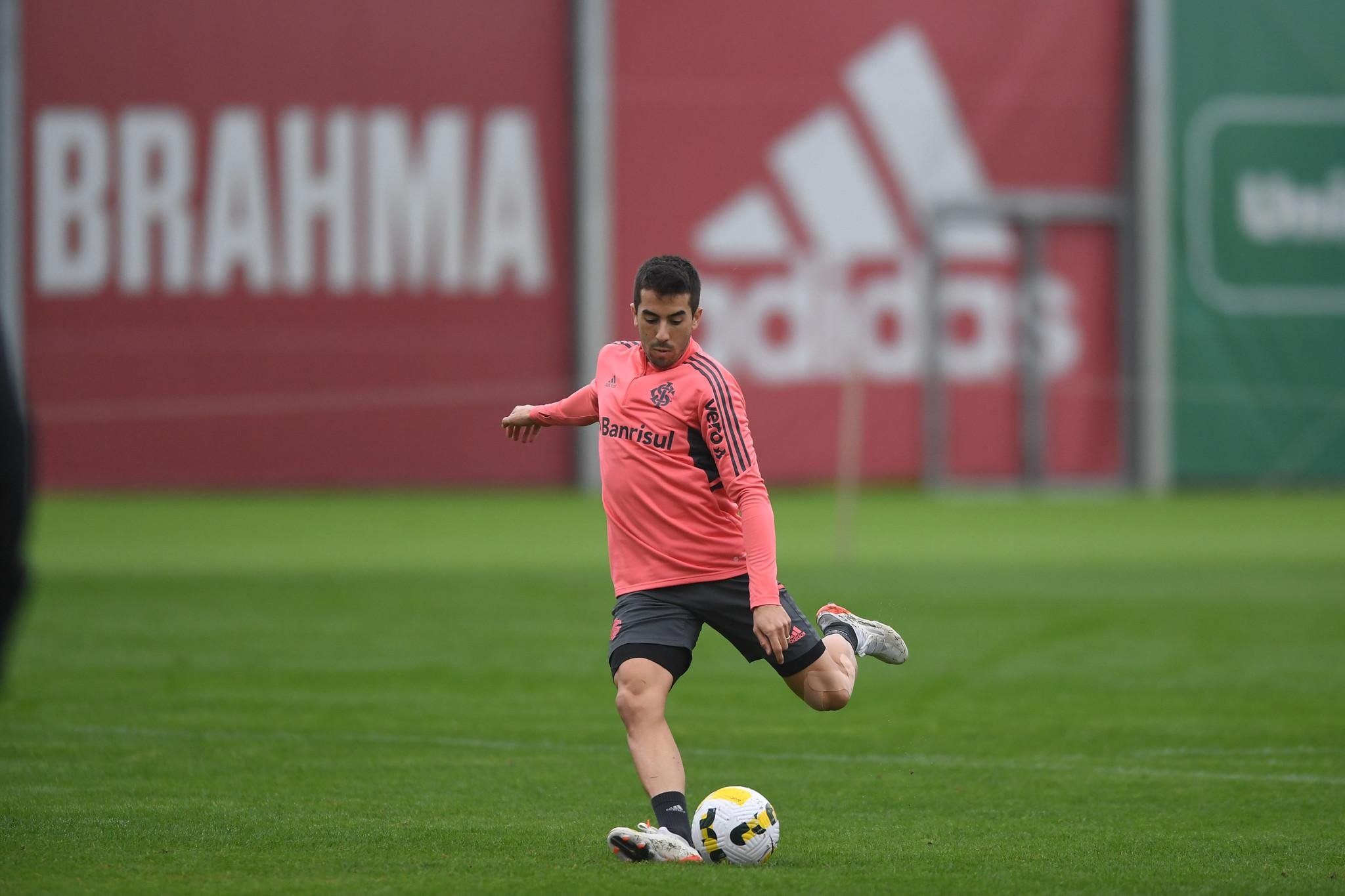 Carlos de Pena &eacute; pe&ccedil;a fundamental na equipe colorada