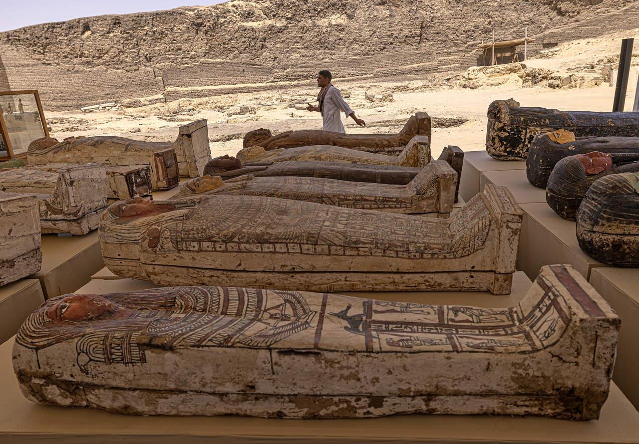 O s&iacute;tio de Saqqara, situado cerca de 15 quil&ocirc;metros ao sul das famosas pir&acirc;mides do planalto de Giz&eacute;, faz parte da lista do patrim&ocirc;nio mundial da Unesco