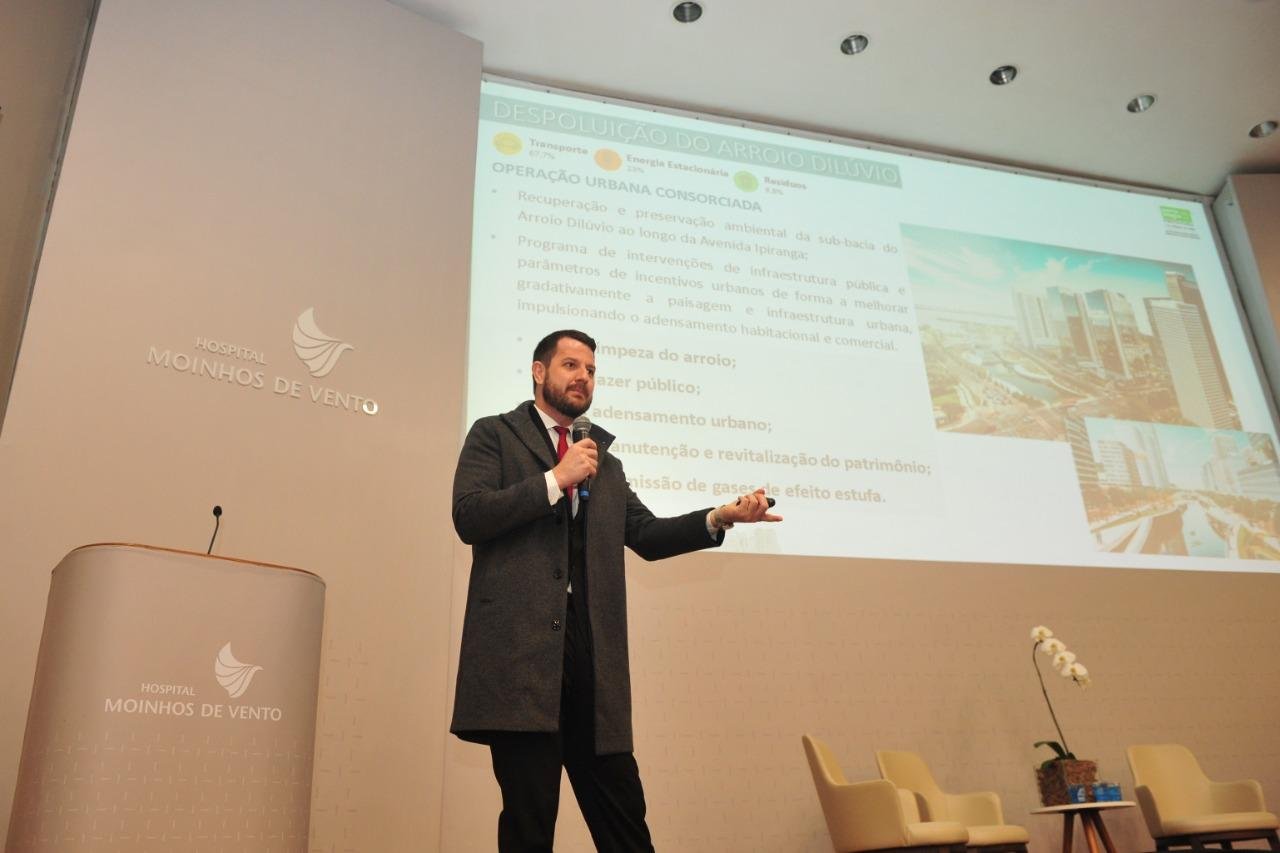Secret&aacute;rio Germano Bremm palestrou no evento a respeito das iniciativas da Prefeitura