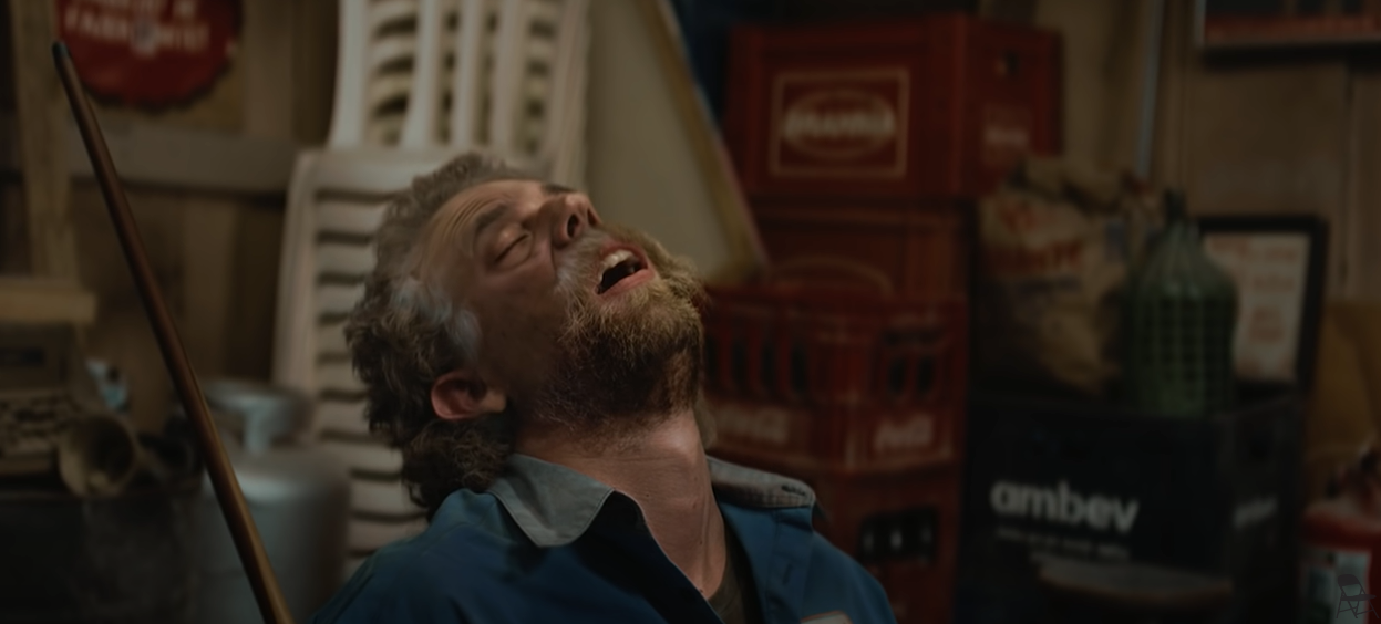 Brincadeira com um homem que dorme em um bar vira m&uacute;sica e chega a ser uma das can&ccedil;&otilde;es mais ouvidas no Spotify Mundo