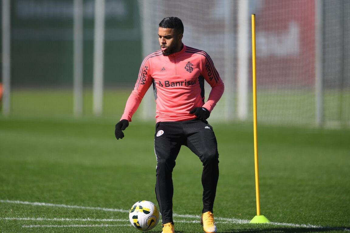 Wanderson ser&aacute; titular em Bragan&ccedil;a Paulista