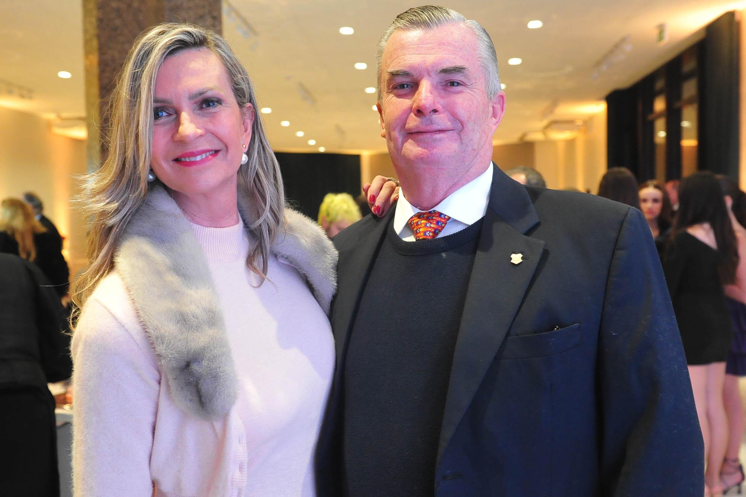 Casal presidente do Gr&ecirc;mio N&aacute;utico Uni&atilde;o, Cl&aacute;udia e Paulo Bing