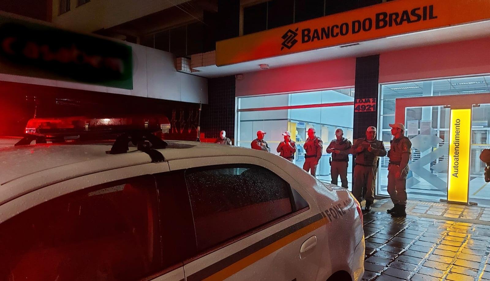 Efetivo do 17&ordm; BPM compareceu no local e realizou buscas na regi&atilde;o