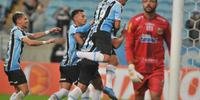 Grêmio volta a vencer depois de cinco jogos na Série B
