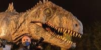 Segundo o diretor Colin Trevorrow, na produção existem 27 tipos de Dinossauros, sendo 10 dos quais nunca foram vistos em nenhum dos filmes anteriores