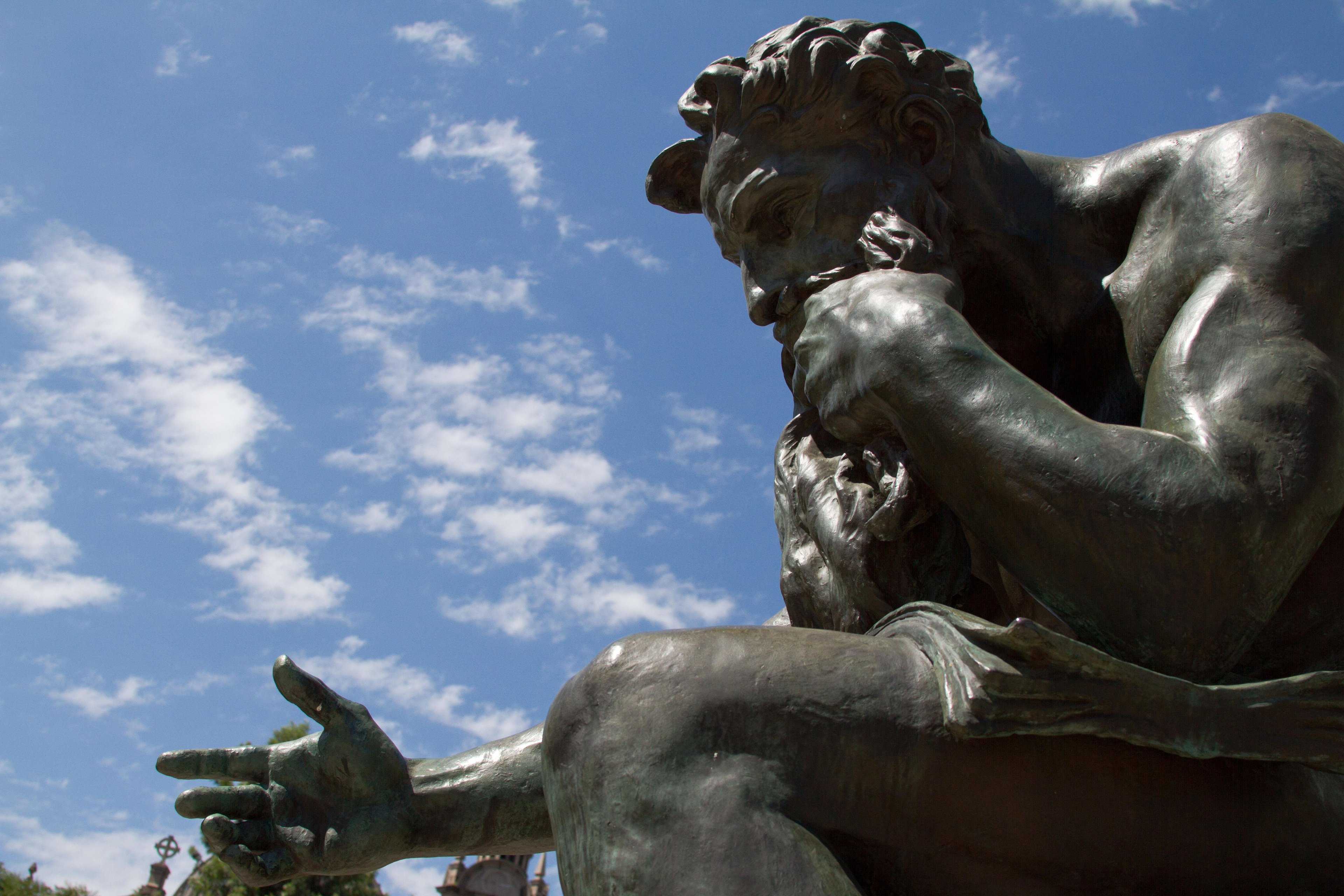 Detalhe do Monumento a J&uacute;lio de Castilhos, de 1913, localizado na Pra&ccedil;a da Matriz