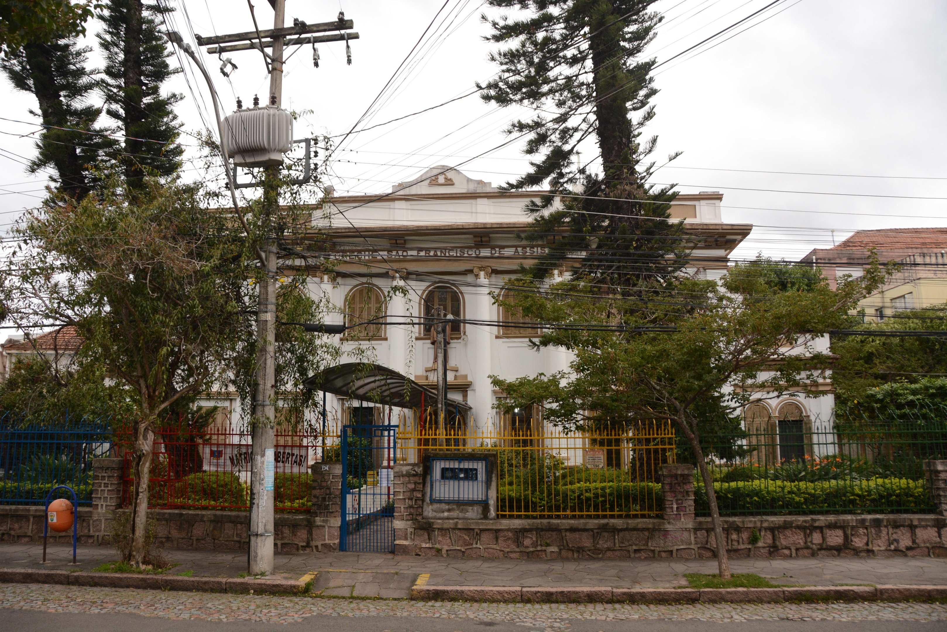 Inaugurada em 1932, a Escola de Educa&ccedil;&atilde;o Infantil S&atilde;o Francisco de Assis ainda ocupa o mesmo pr&eacute;dio hist&oacute;rico no bairro Cidade Baixa