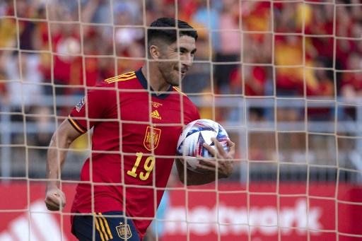 Espanha vence e lidera grupo na Liga das Na&ccedil;&otilde;es