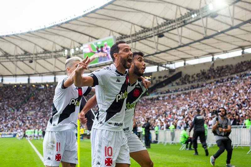 Vasco vence e se consolida no G-4