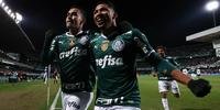Palmeiras venceu o Coritiba e voltou à liderança do Brasileirão