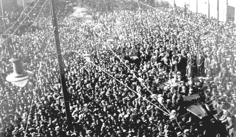 Os aviadores portugueses foram homenageados pela popula&ccedil;&atilde;o da Bahia.