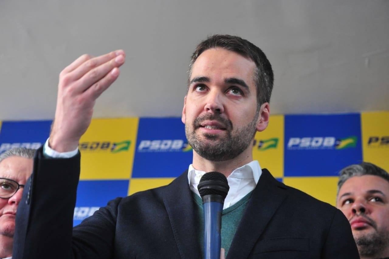 Leite anunciou que ir&aacute; concorrer nesta segunda-feira, em coletiva de imprensa