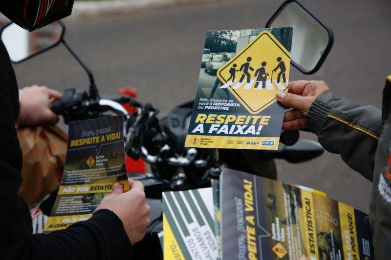Blitze educativas alertam sobre o aumento das ocorr&ecirc;ncias com motos