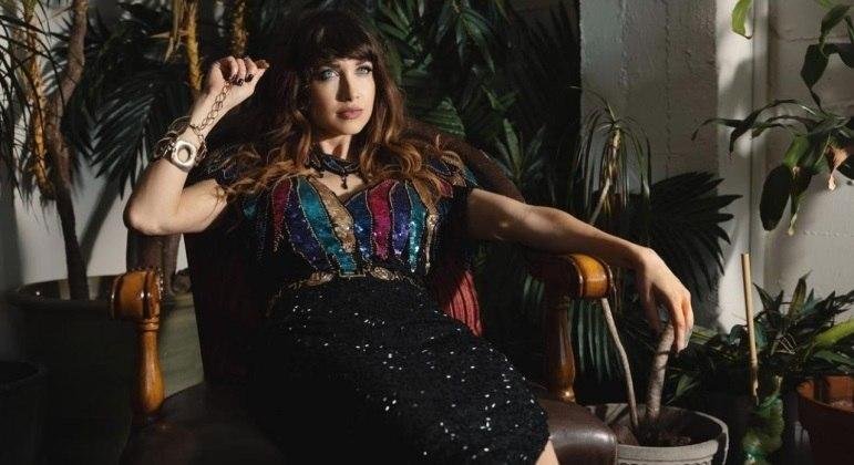 Maiara Walsh, que j&aacute; fez v&aacute;rios trabalhos no exterior, ter&aacute; importante papel na nova temporada da s&eacute;rie Reis