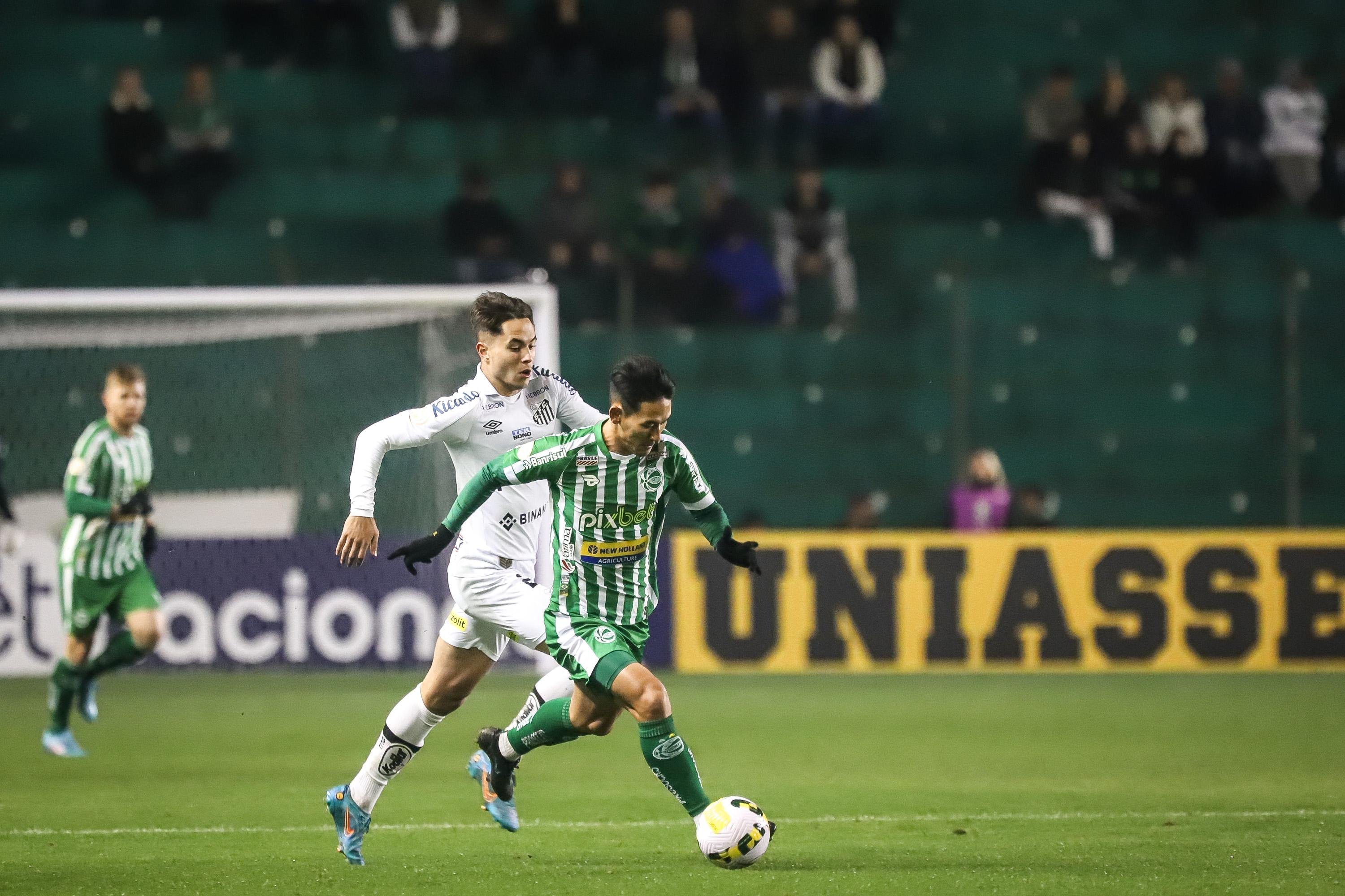 Time n&atilde;o resistiu &agrave; press&atilde;o com um a menos