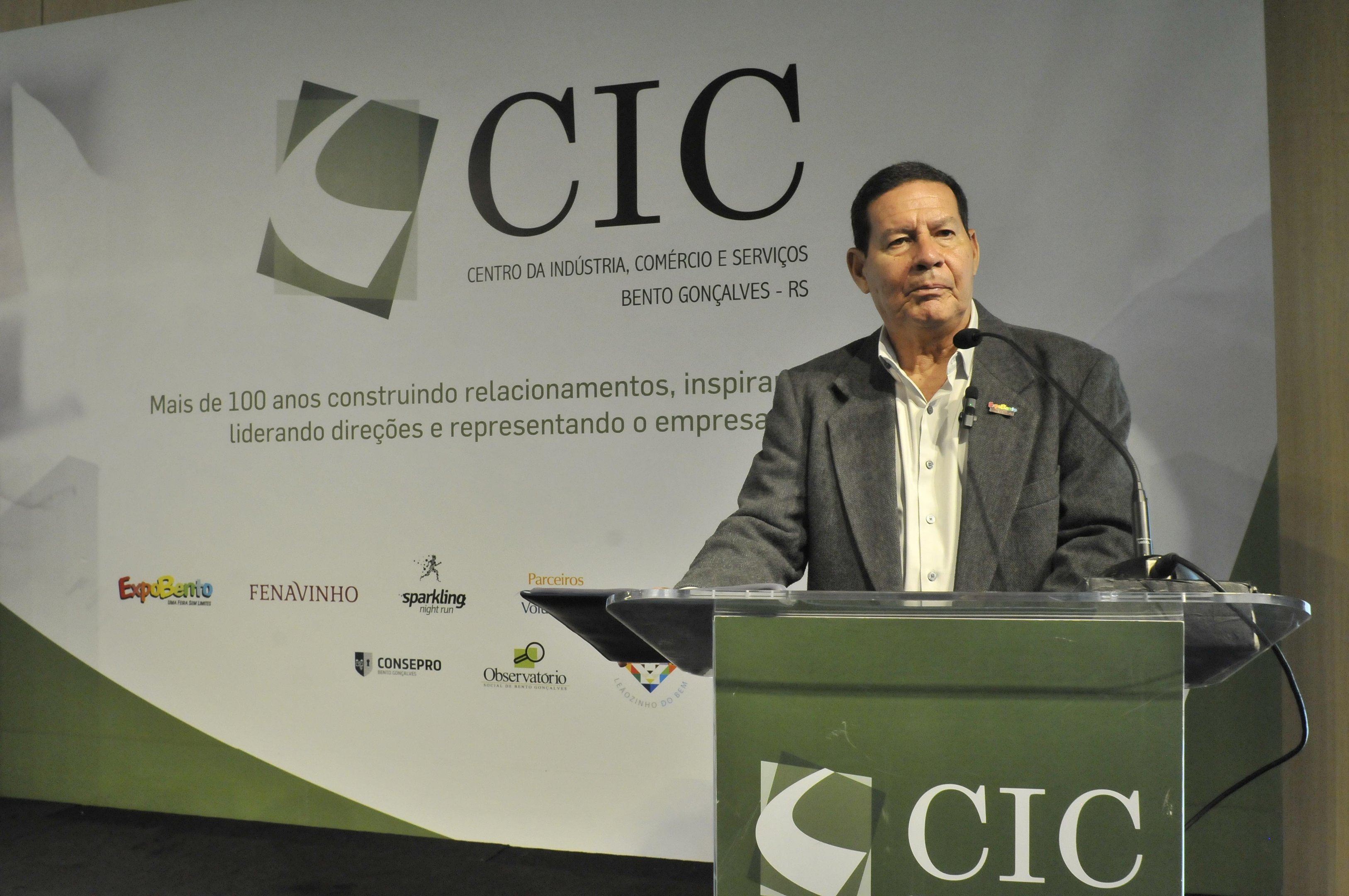 Vice-presidente afirmou que pa&iacute;s pode se fortalecer com os epis&oacute;dios da pandemia e da guerra entre R&uacute;ssia e Ucr&acirc;nia