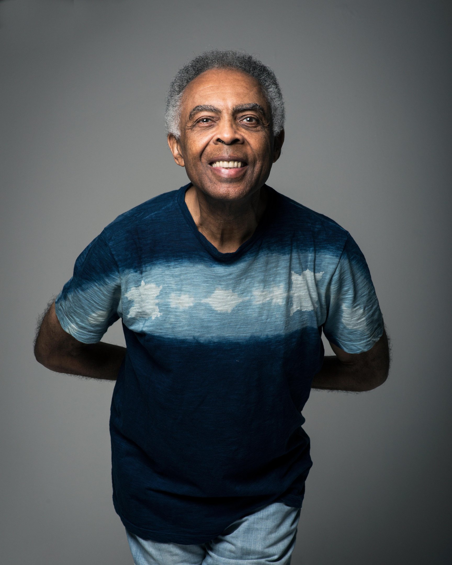 Gilberto Gil aparece em momentos espont&acirc;neos com a fam&iacute;lia nas redes sociais
