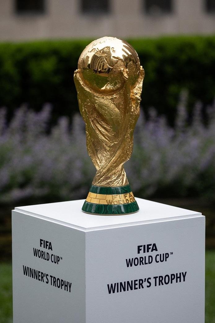 Trof&eacute;u da Copa do Mundo. Ainda n&atilde;o se sabe se as novas regras ir&atilde;o valer para a competi&ccedil;&atilde;o deste ano