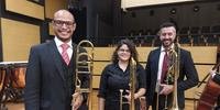 Os músicos da orquestra José Milton Vieira, Sabryna Pinheiro e Rodrigo da Rocha ganham a companhia do pianista convidado Paulo Bergmann, na apresentação deste sábado