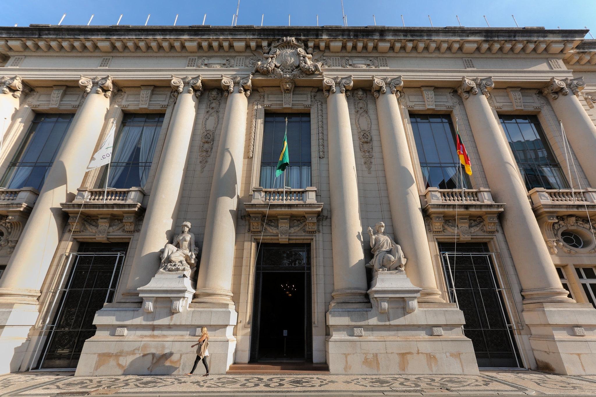 Desde a redemocratiza&ccedil;&atilde;o, 10 governadores j&aacute; foram eleitos pelo voto direto
