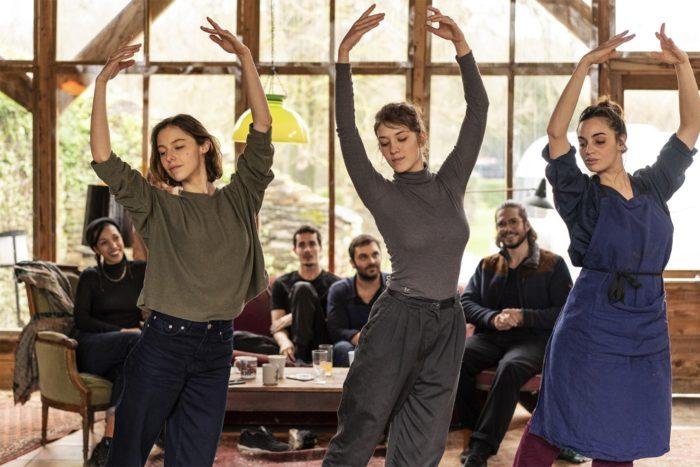 "O pr&oacute;ximo passo", dirigido por C&eacute;dric Klapisch, tem no elenco Marion Barbeau, Hofesh Shechter e Denis Podalyd&egrave;s