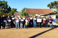 Comunidade escolar protestou após decisão da Prefeitura sobre suspensão das atividades na instituição de ensino