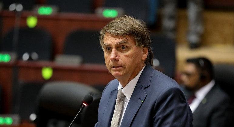 "Vivemos momentos dif&iacute;ceis em nosso Brasil e no mundo", afirmou Bolsonaro