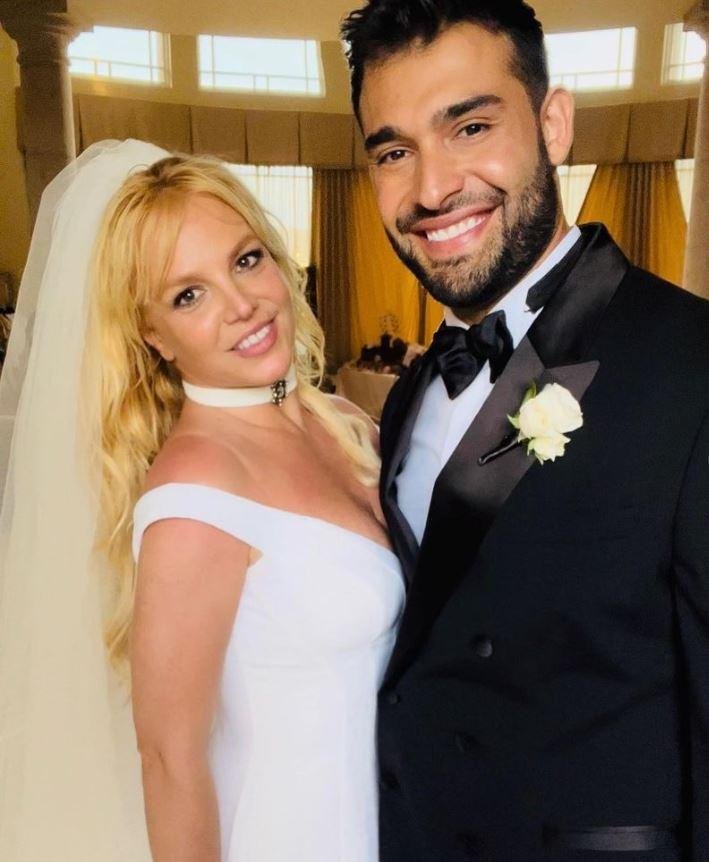 Jason Alexander tentou invadir o casamento de Britney Spears; Atual marido da cantora (na foto) &eacute; Sam Asghari