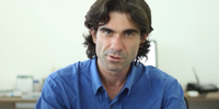 Paulo Stucchi é jornalista, psicanalista e escritor