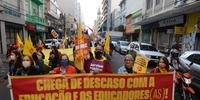 Manifestantes percorreram algumas das principais vias do Centro Histórico de Porto Alegre