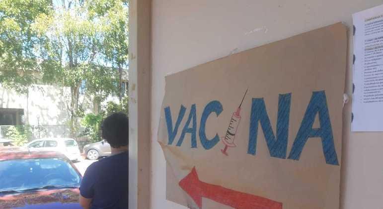 Vacina&ccedil;&atilde;o antirr&aacute;bica foi antecipada para esta quarta-feira no DF