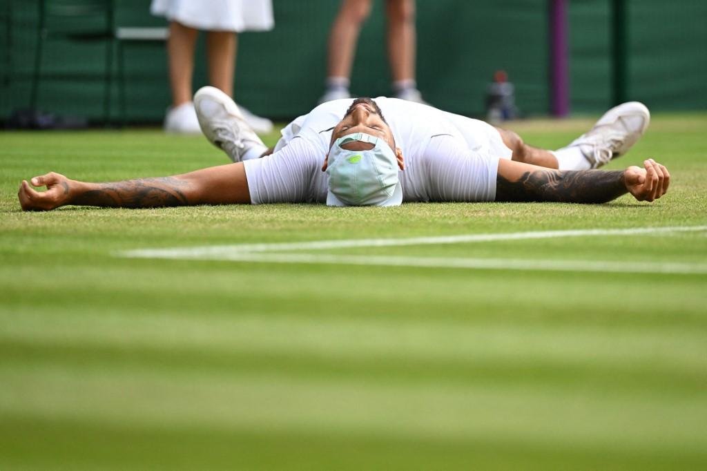 Nick Kyrgios comemora classifica&ccedil;&atilde;o para sua primeira semifinal de Wimbledon