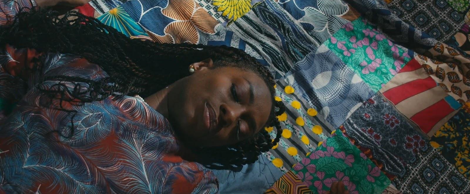 Filme 'Otiti', com dire&ccedil;&atilde;o de Ema Edosio (Nig&eacute;ria, 2022) integra a programa&ccedil;&atilde;o