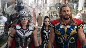 Natalie Portman e Chris Hemsworth formam o casal Thor no novo filme da Marvel