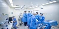 A média mensal de cirurgias realizadas pela instituição é de 1,2 mil